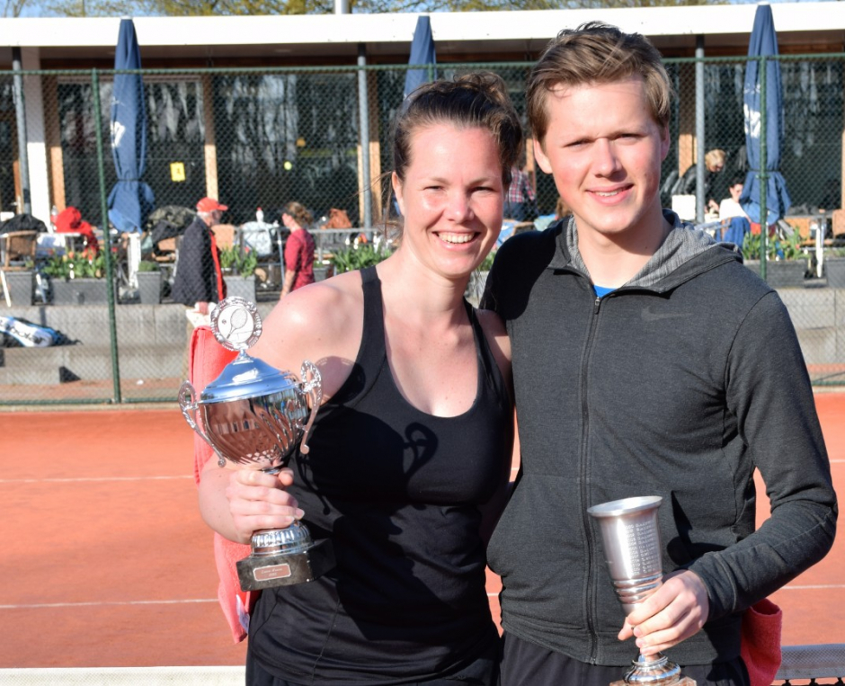 Clubkampioenen 2019 Joyce Bertens en Luuk van Logtestijn